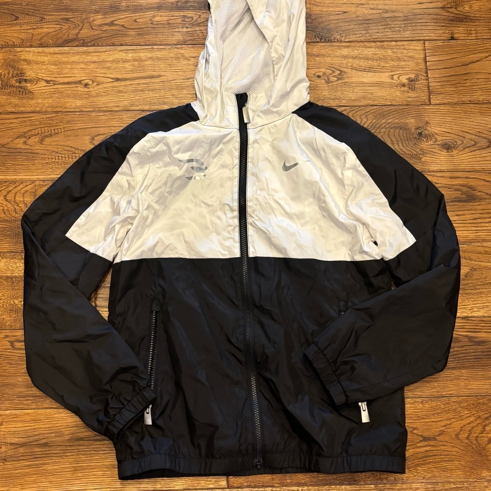 Nike boys  Black and White Windbreaker Jacket
